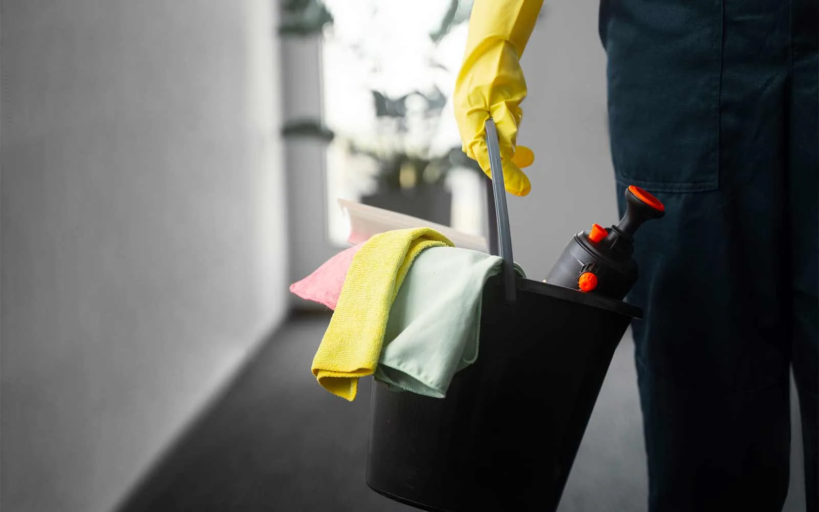 Panni monouso per la pulizia professionale: vantaggi per le imprese